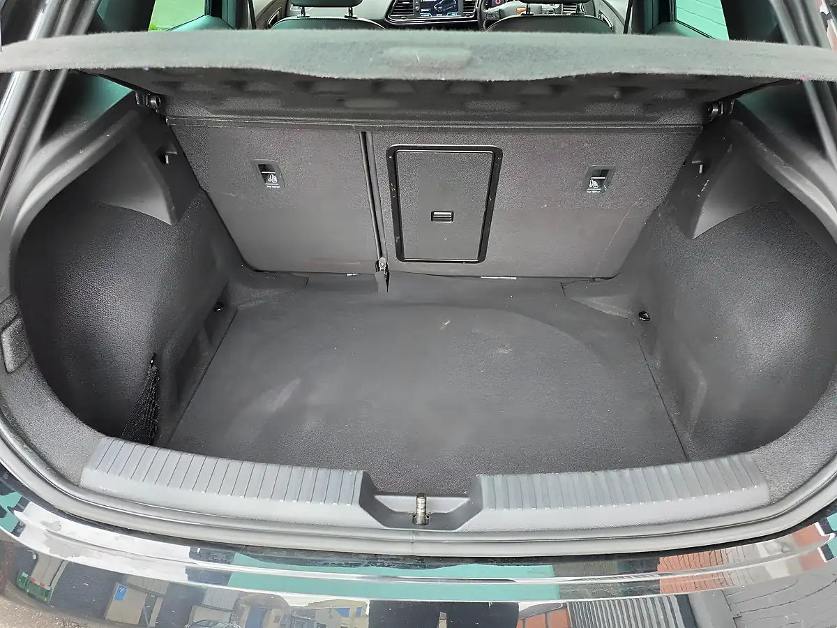Used 2020 SEAT Leon Cupra 290 Dsg Black - Interior and Exterior details 19