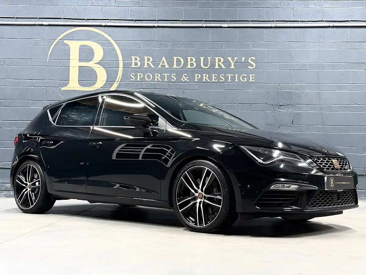 Used 2020 SEAT Leon Cupra Black - Interior and Exterior details 13
