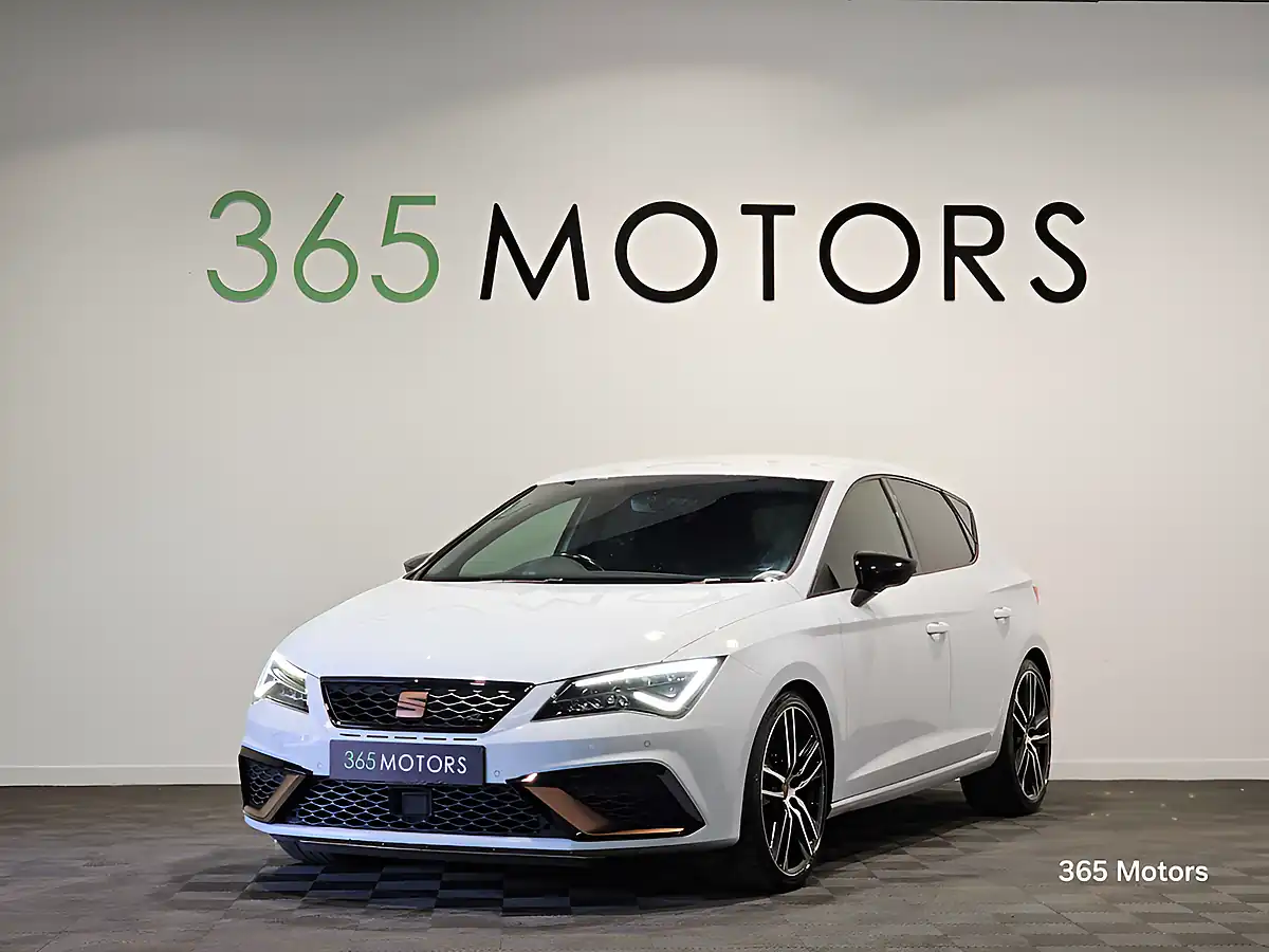 Used 2020 SEAT Leon Cupra Lux Nevada White - Front View