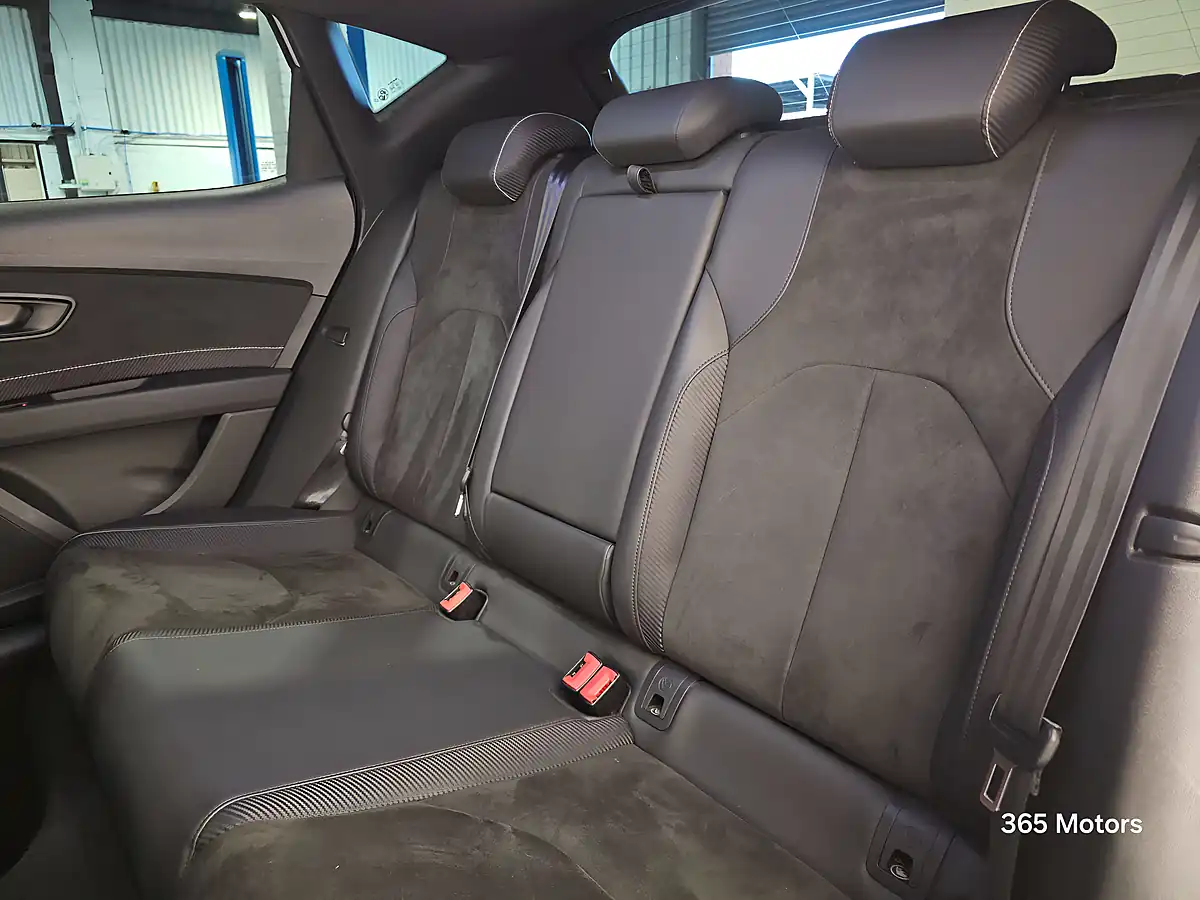 Used 2020 SEAT Leon Cupra Lux Nevada White - Interior and Exterior details 10