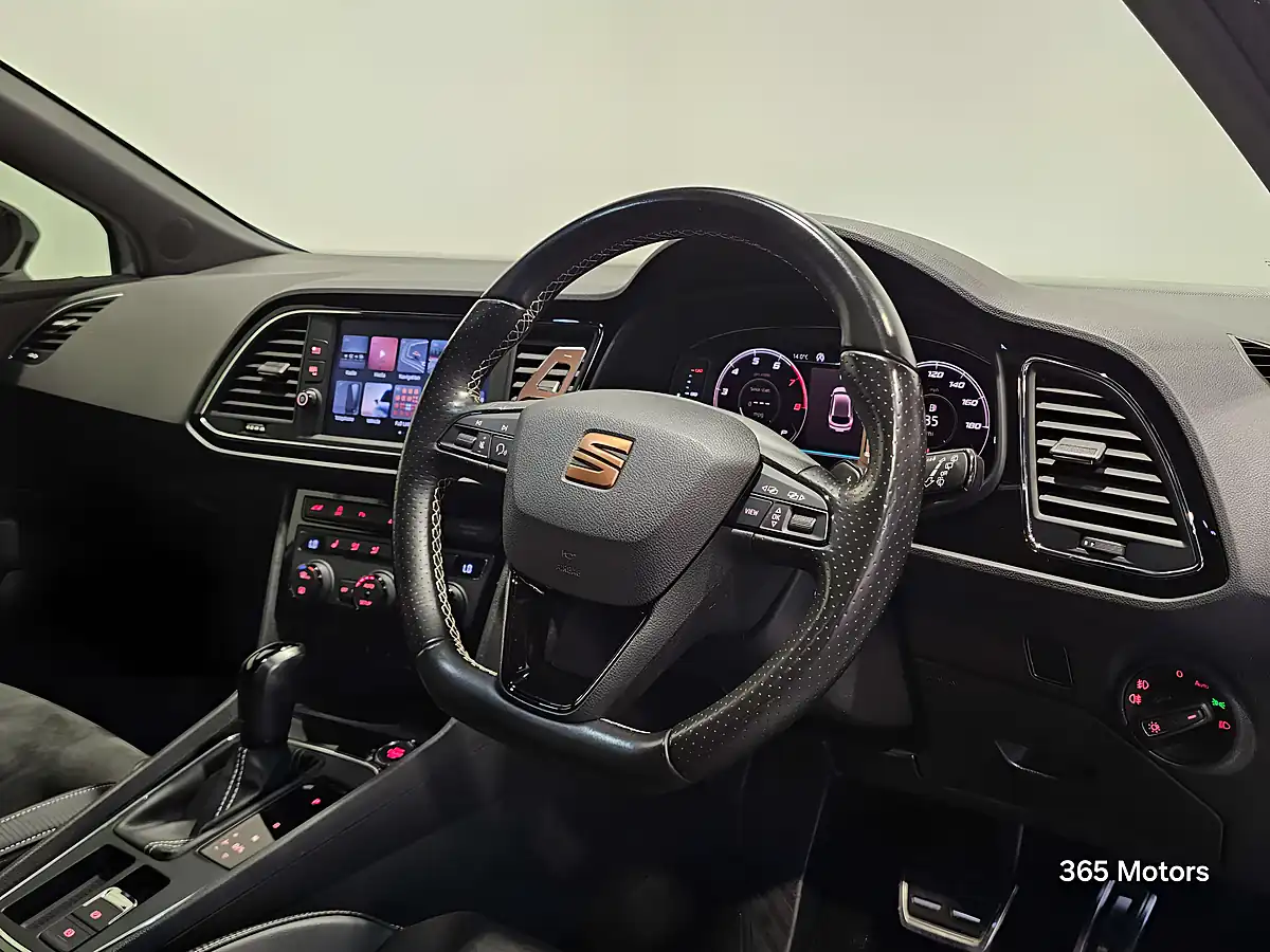 Used 2020 SEAT Leon Cupra Lux Nevada White - Interior and Exterior details 2