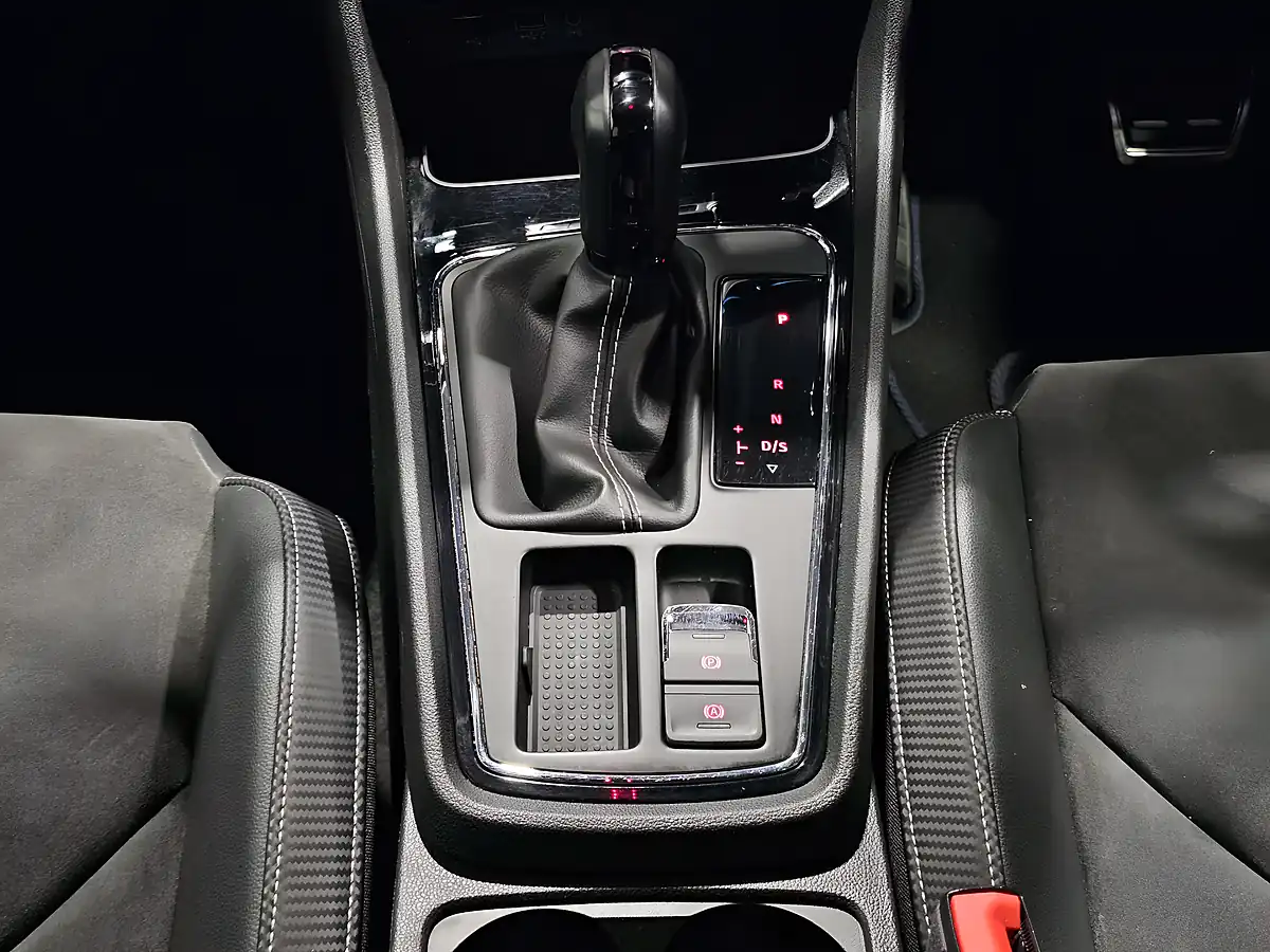 Used 2020 SEAT Leon Cupra Magnetic Grey - Interior and Exterior details 17