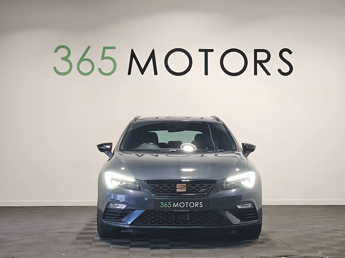 Used 2020 SEAT Leon Cupra Magnetic Grey - Interior and Exterior details 8