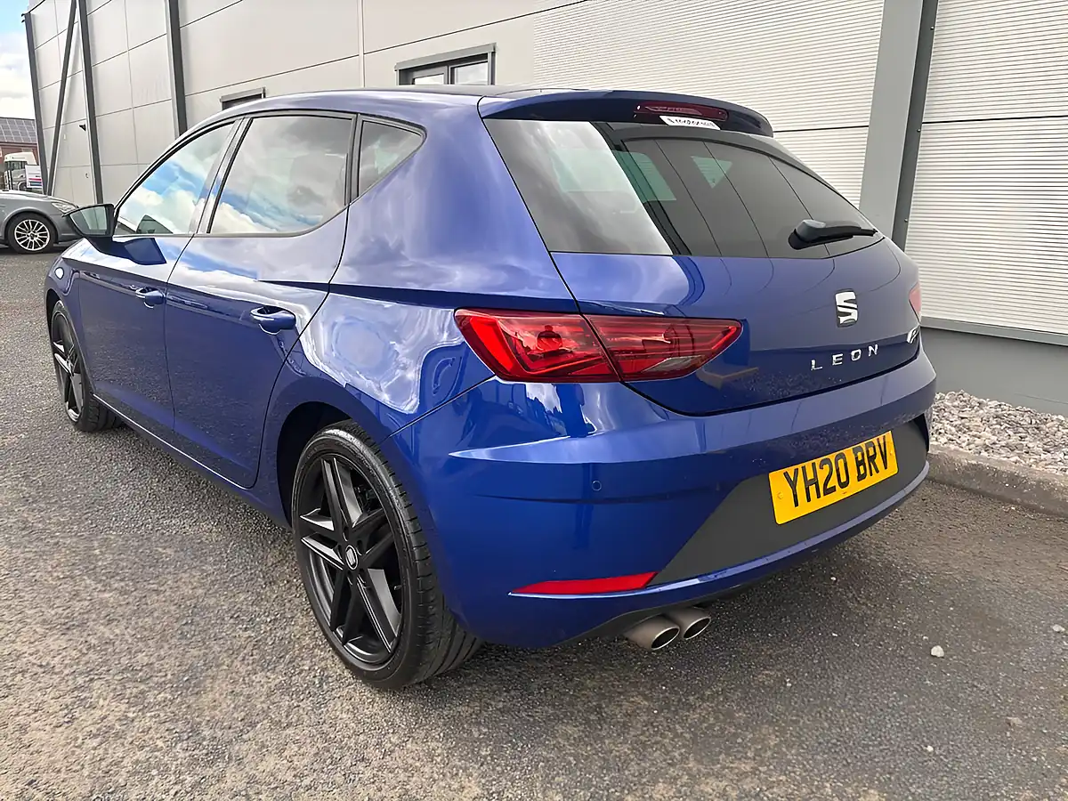 Used 2020 SEAT Leon Fr Black Edition Blue - Interior and Exterior details 10