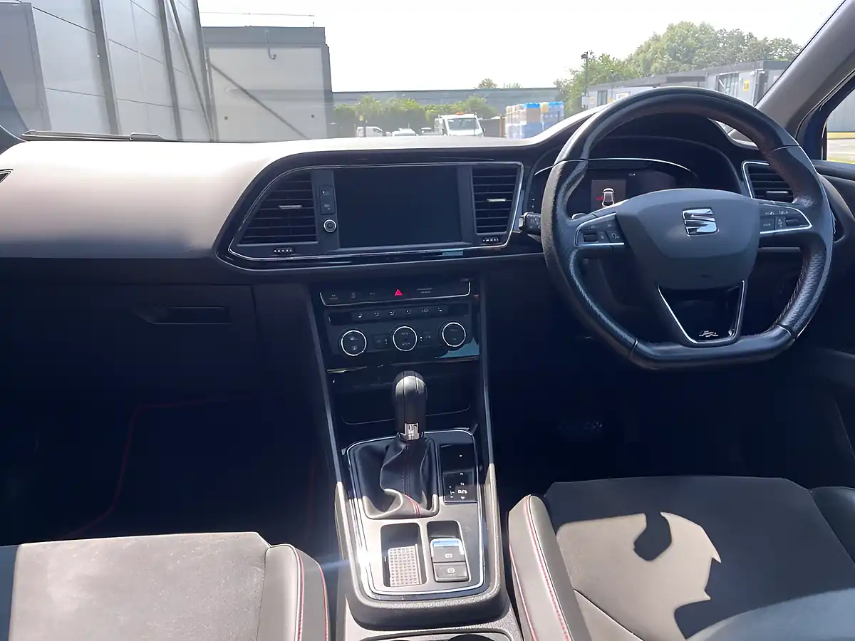 Used 2020 SEAT Leon Fr Black Edition Blue - Interior and Exterior details 16
