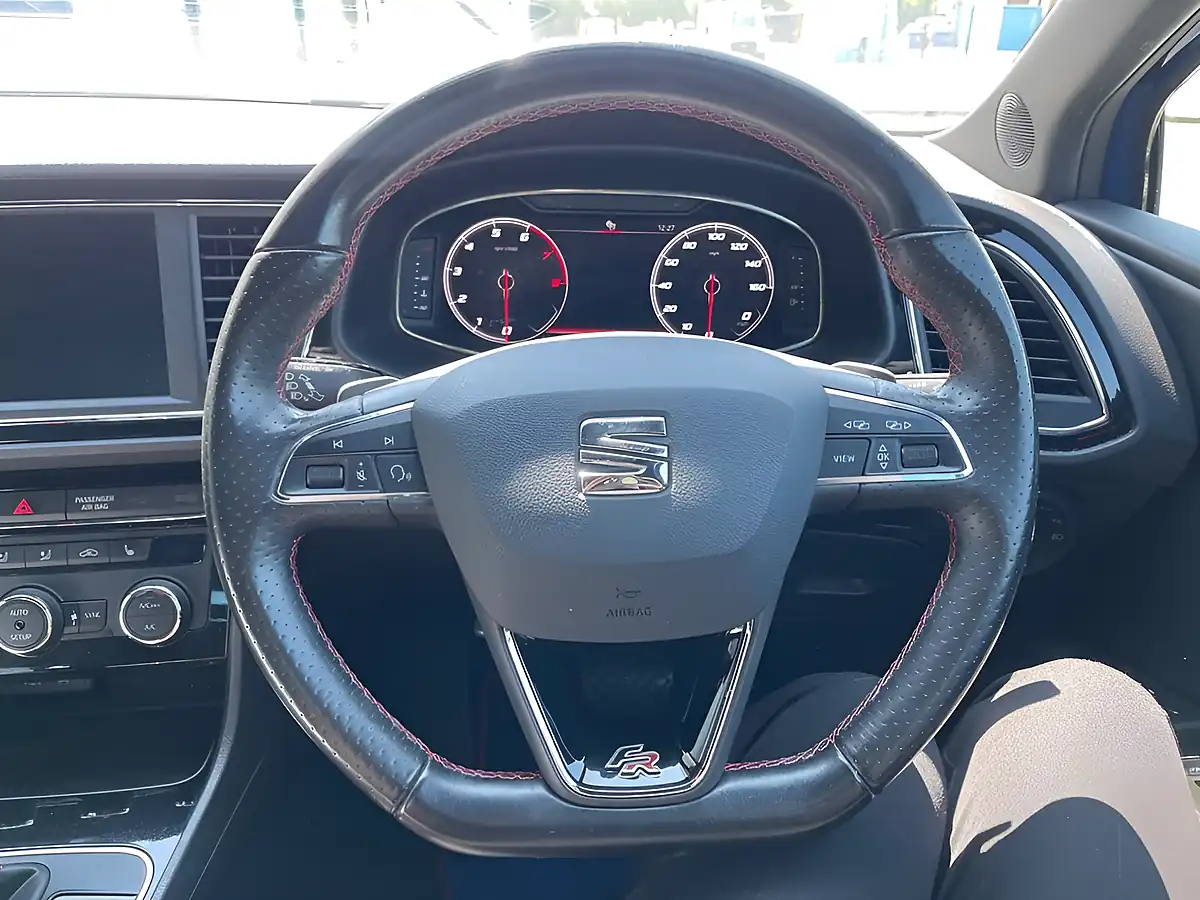 Used 2020 SEAT Leon Fr Black Edition Blue - Interior and Exterior details 18
