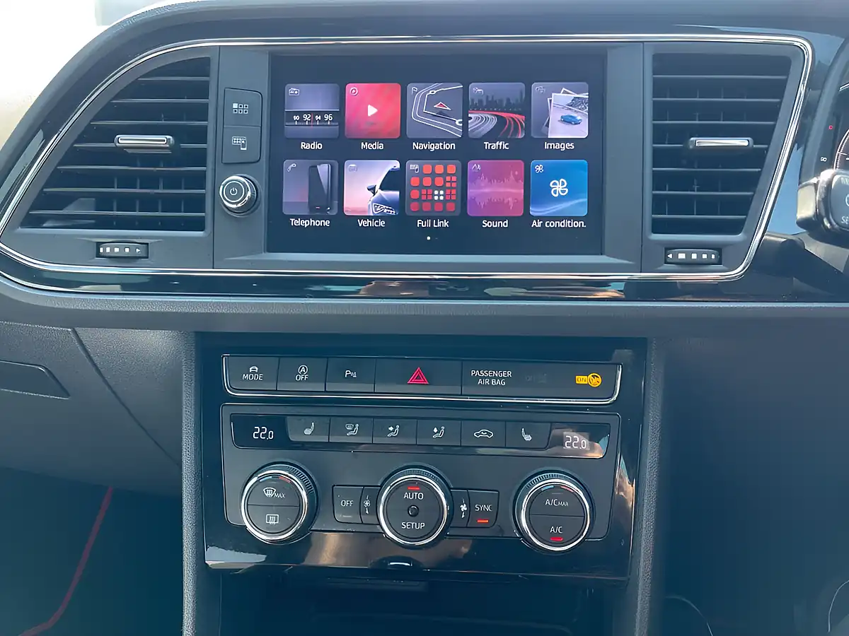 Used 2020 SEAT Leon Fr Black Edition Blue - Interior and Exterior details 3