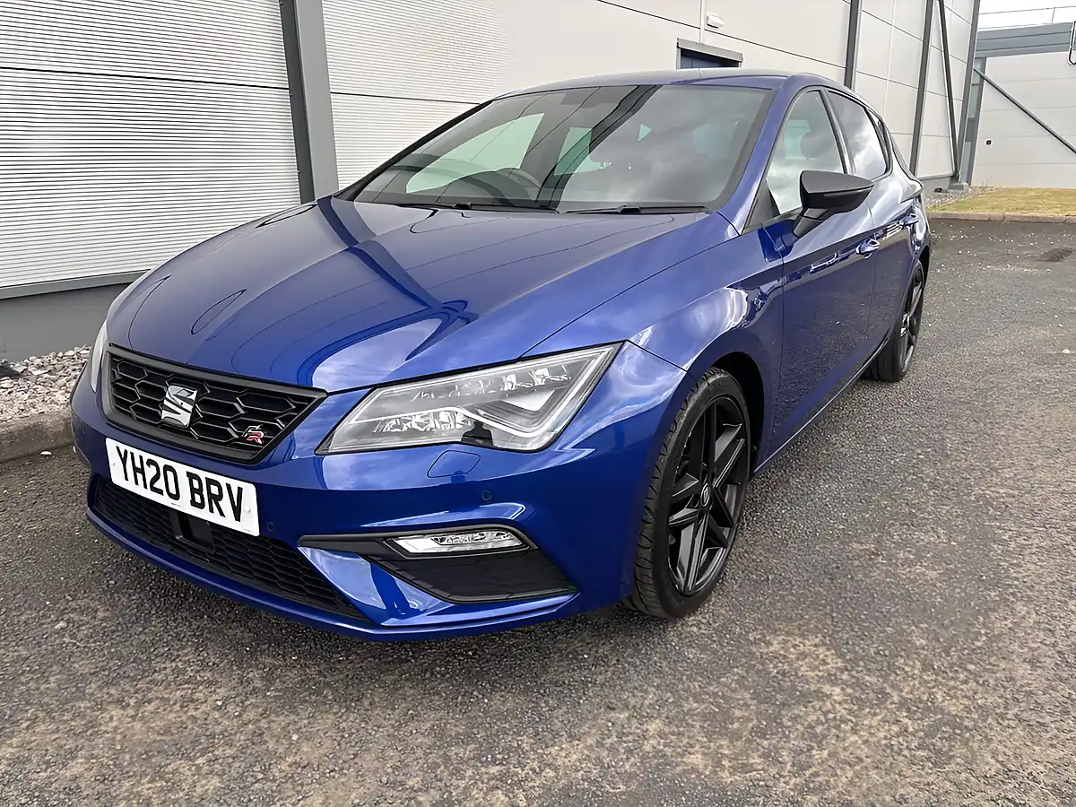 Used 2020 SEAT Leon Fr Black Edition Blue - Interior and Exterior details 6