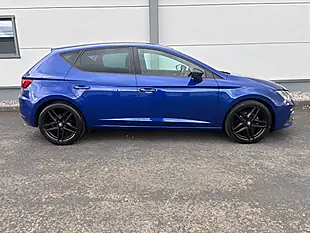 Used 2020 SEAT Leon Fr Black Edition Blue - Interior and Exterior details 9