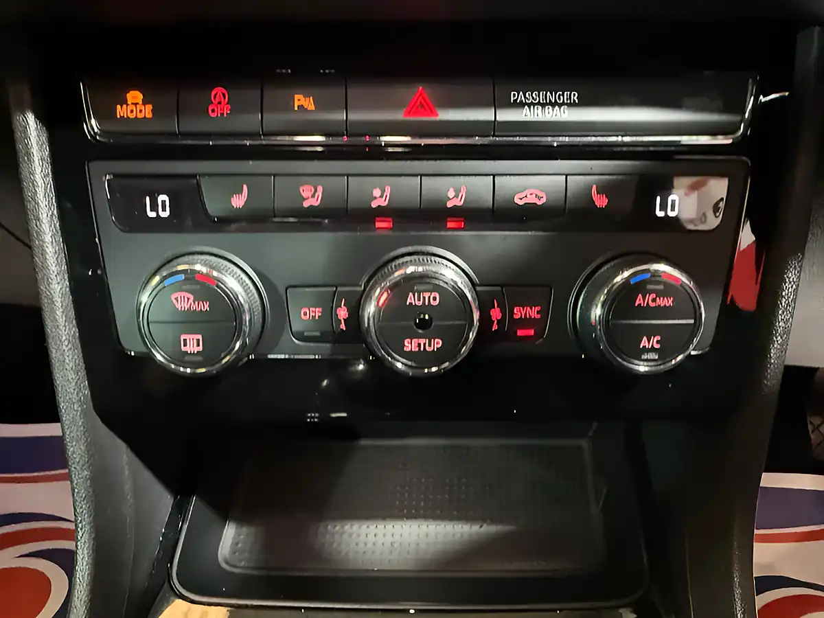 Used 2020 SEAT Leon Fr Black Edition Grey - Interior and Exterior details 13