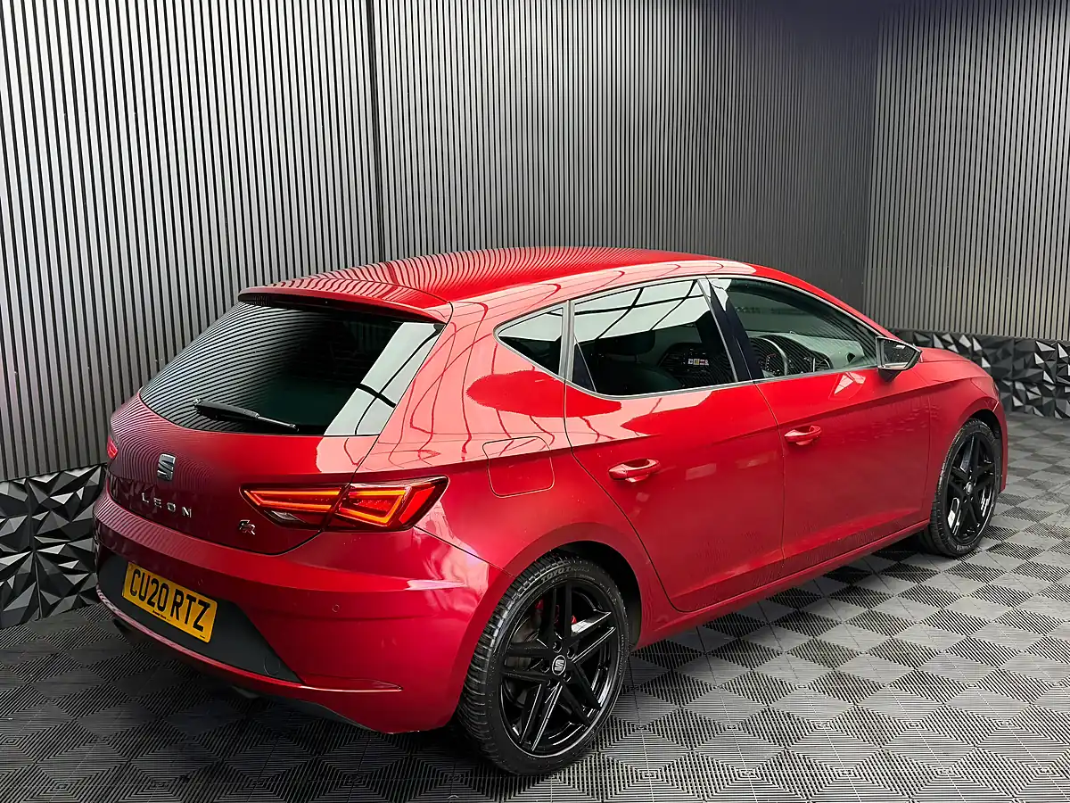 Used 2020 SEAT Leon Fr Black Edition Red - Interior and Exterior details 11
