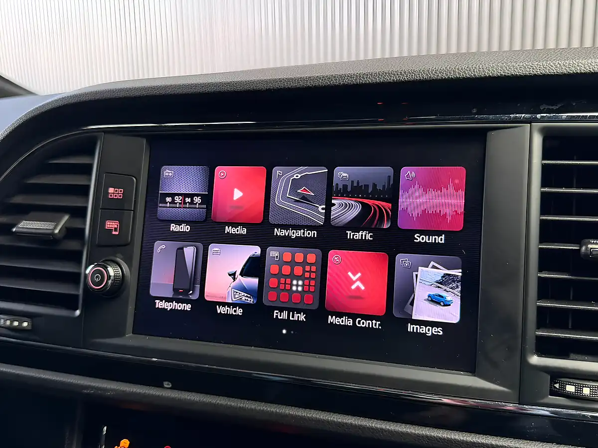 Used 2020 SEAT Leon Fr Black Edition Red - Interior and Exterior details 13
