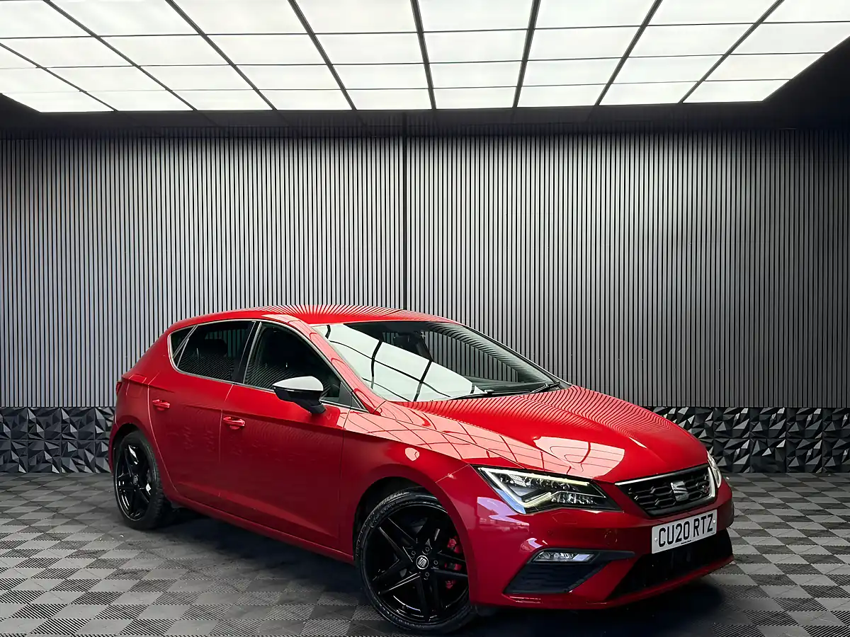 Used 2020 SEAT Leon Fr Black Edition Red - Interior and Exterior details 5