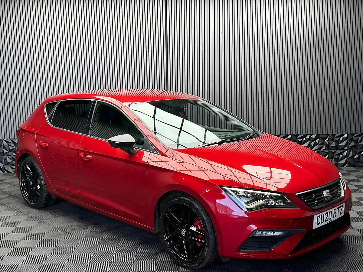 Used 2020 SEAT Leon Fr Black Edition Red - Interior and Exterior details 7