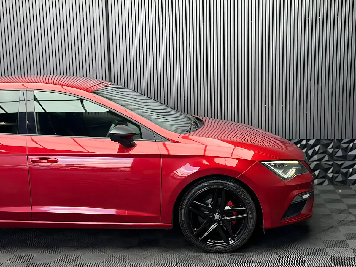 Used 2020 SEAT Leon Fr Black Edition Red - Interior and Exterior details 8