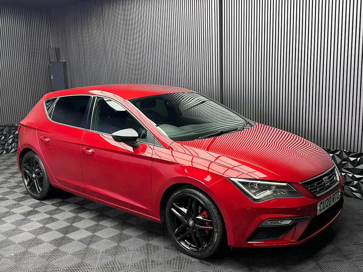 Used 2020 SEAT Leon Fr Black Edition Red - Interior and Exterior details 9