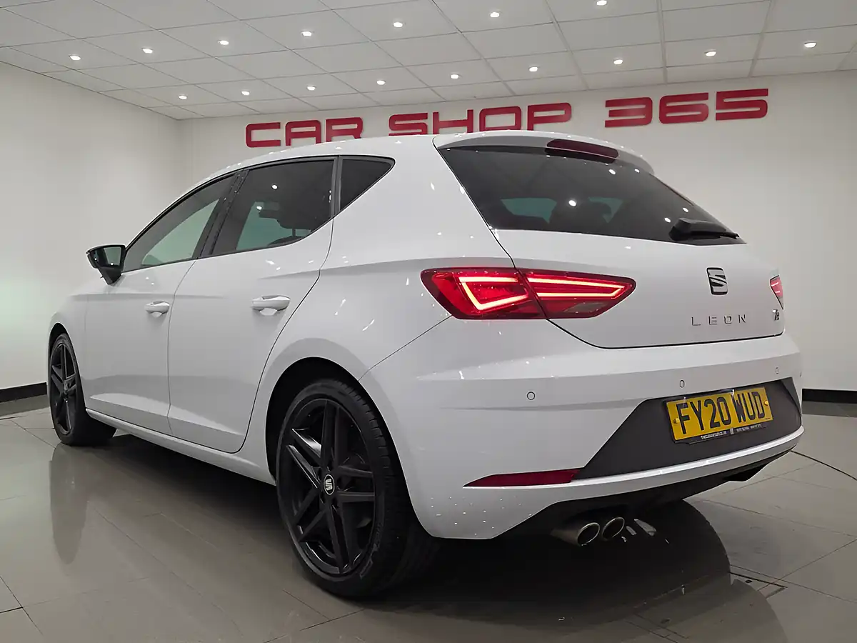 Used 2020 SEAT Leon Fr Black Edition White - Interior and Exterior details 11