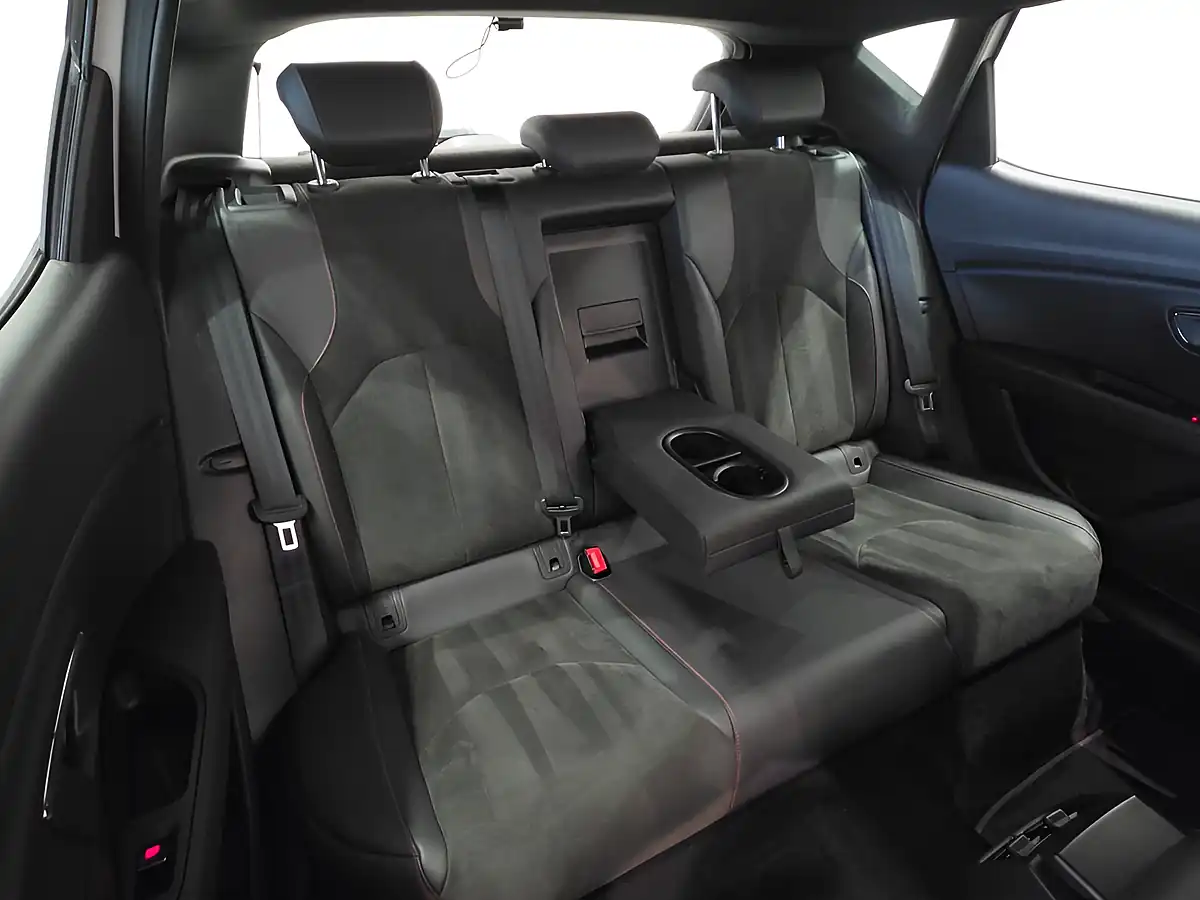 Used 2020 SEAT Leon Fr Black Edition White - Interior and Exterior details 14