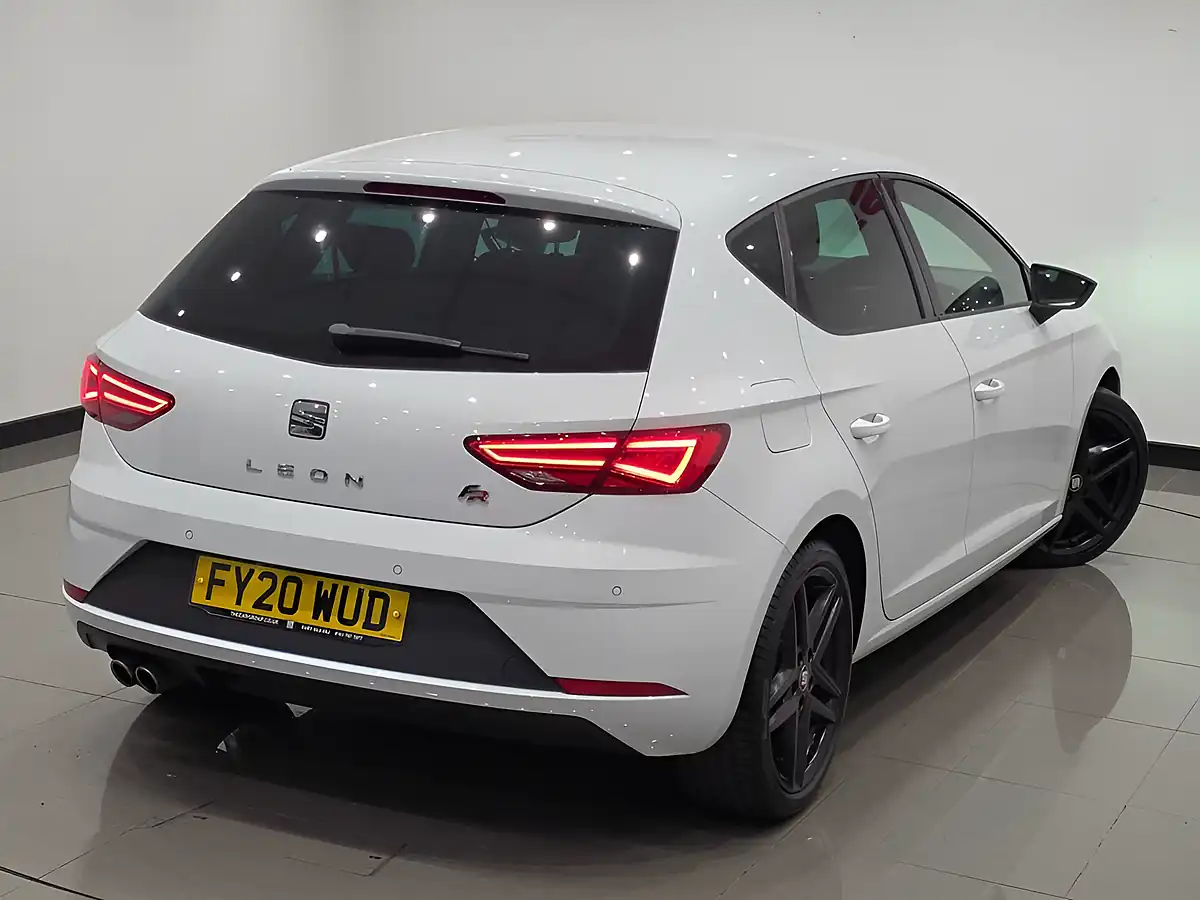 Used 2020 SEAT Leon Fr Black Edition White - Interior and Exterior details 6