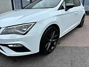 Used 2020 SEAT Leon Fr Black Edition White - Interior and Exterior details 12