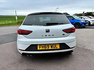 Used 2020 SEAT Leon Fr Black Edition White - Interior and Exterior details 13
