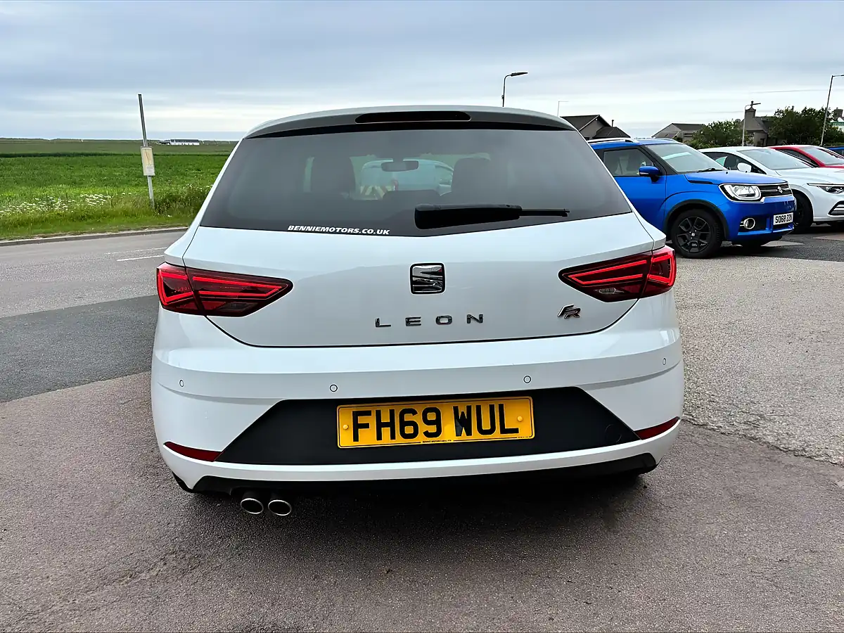 Used 2020 SEAT Leon Fr Black Edition White - Interior and Exterior details 13