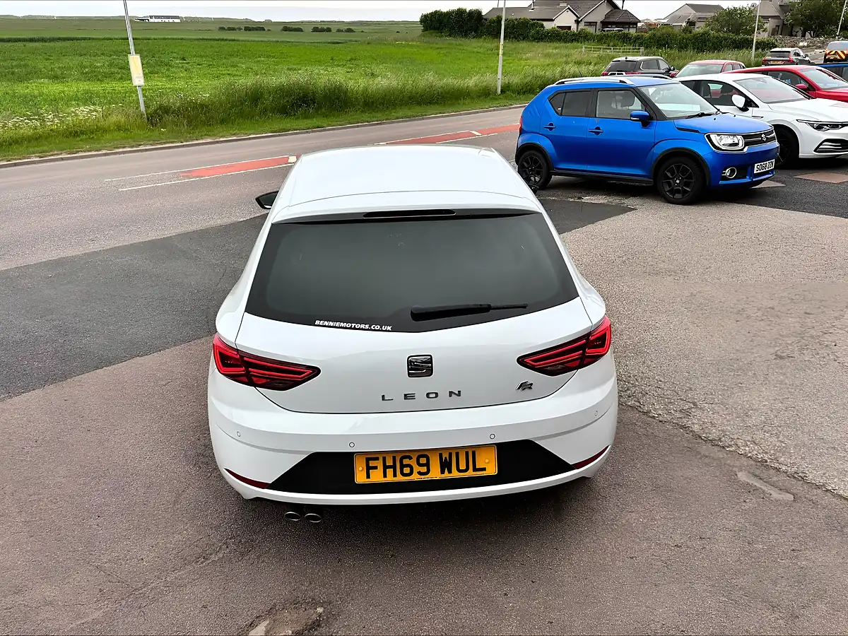 Used 2020 SEAT Leon Fr Black Edition White - Interior and Exterior details 14