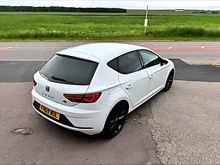 Used 2020 SEAT Leon Fr Black Edition White - Interior and Exterior details 6