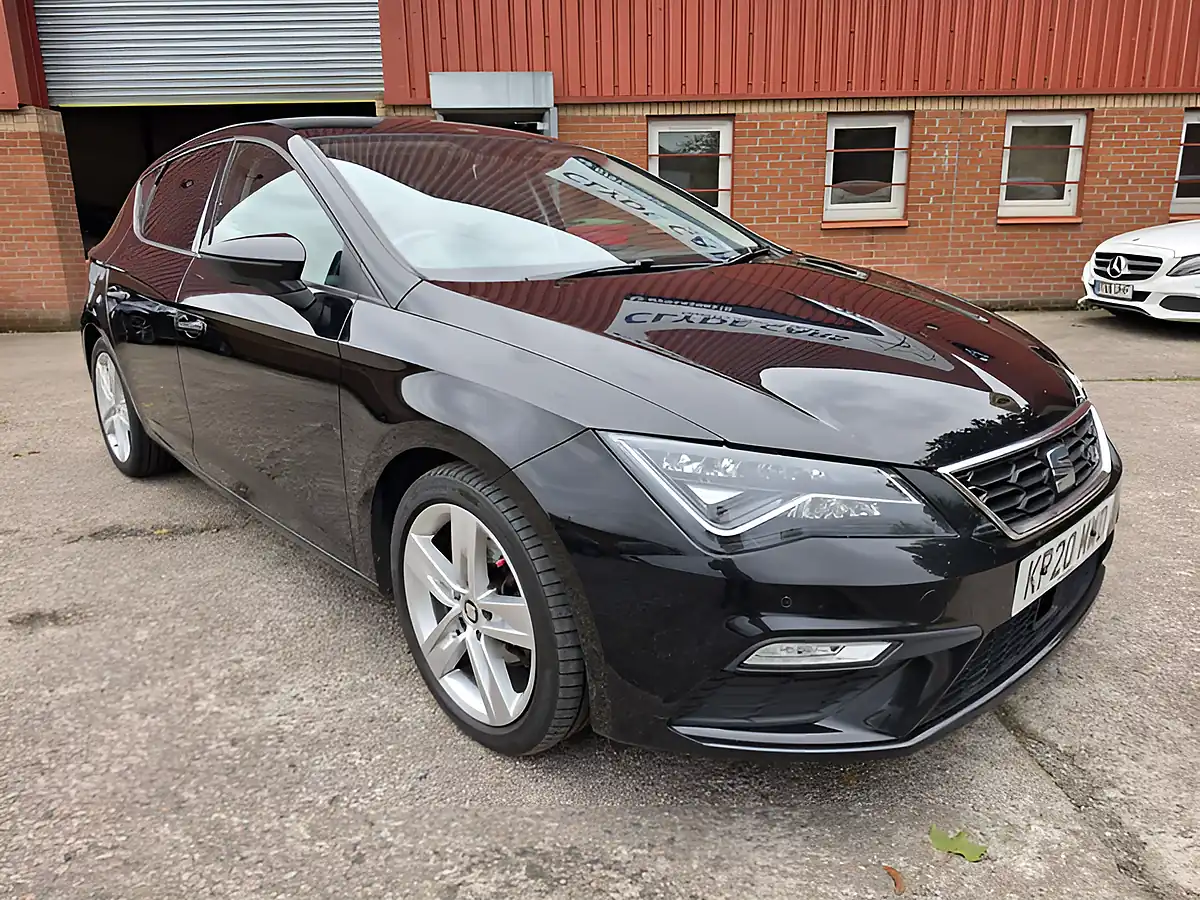 Used 2020 SEAT Leon Fr Black - Front View