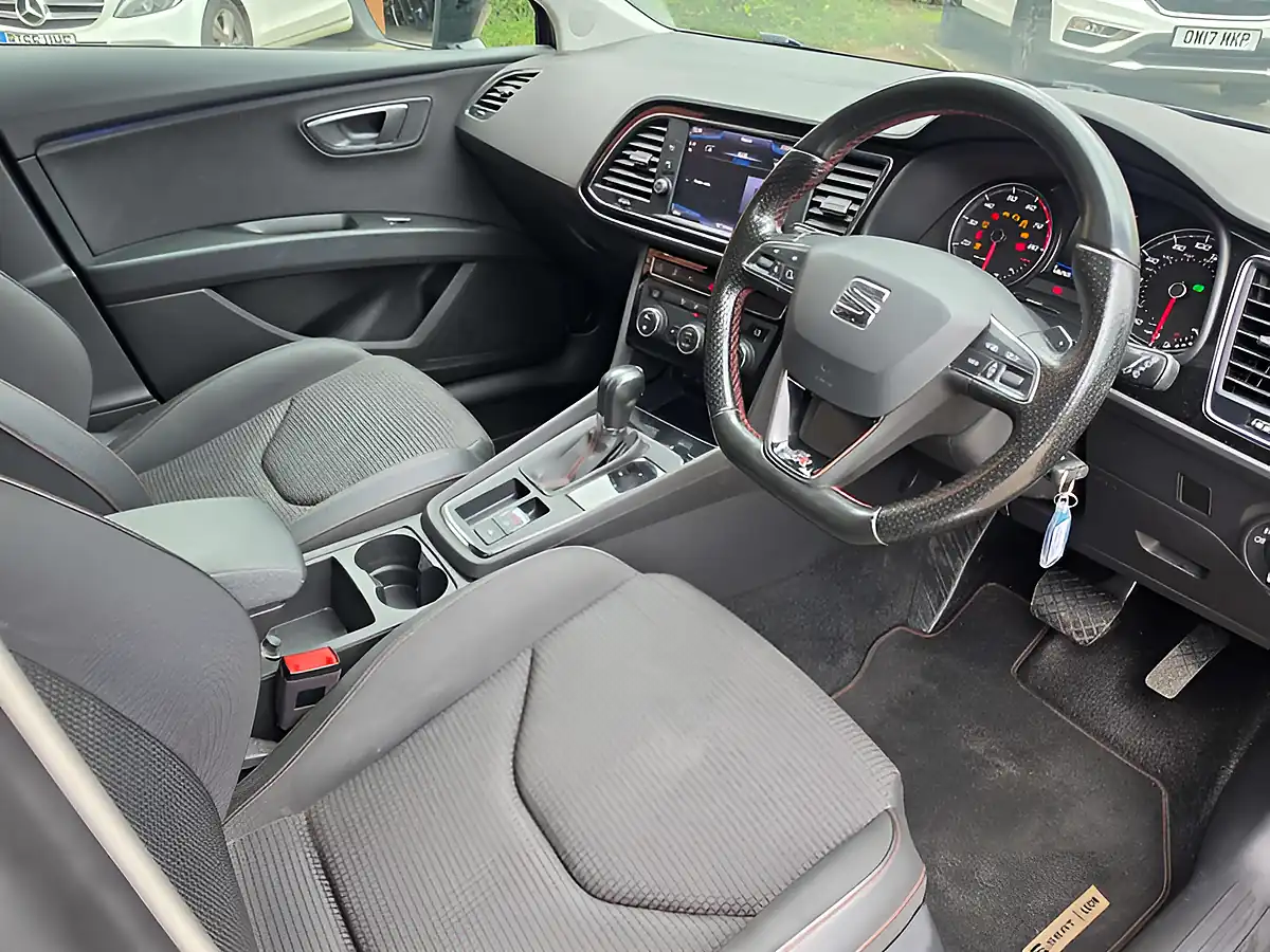 Used 2020 SEAT Leon Fr Black - Interior and Exterior details 17