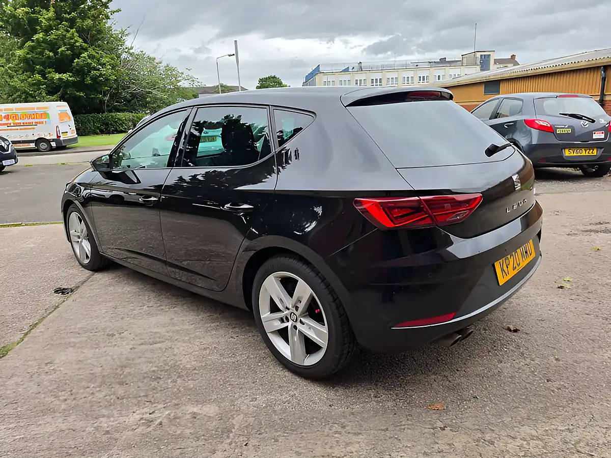 Used 2020 SEAT Leon Fr Black - Interior and Exterior details 8