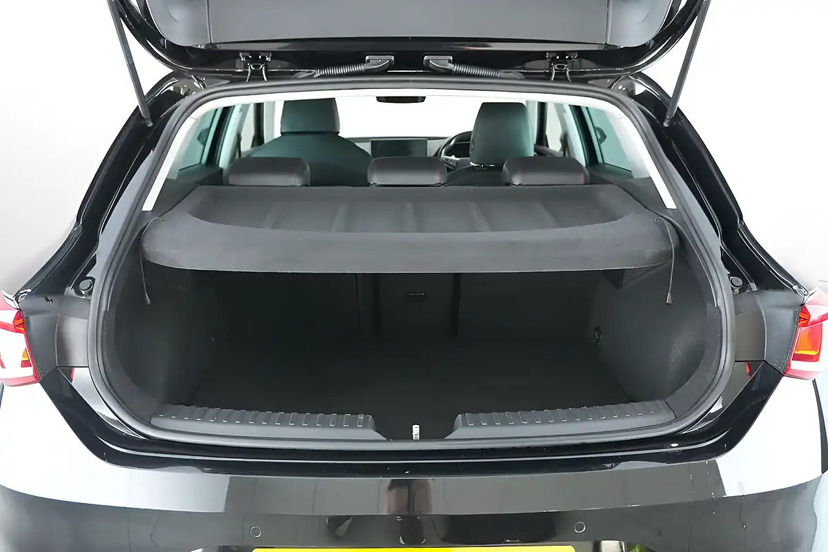 Used 2020 SEAT Leon Fr Black - Interior and Exterior details 19
