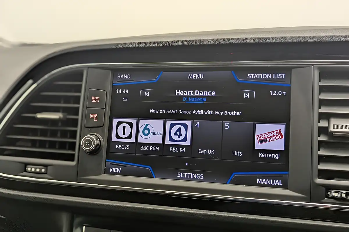 Used 2020 SEAT Leon Fr Blue - Interior and Exterior details 14