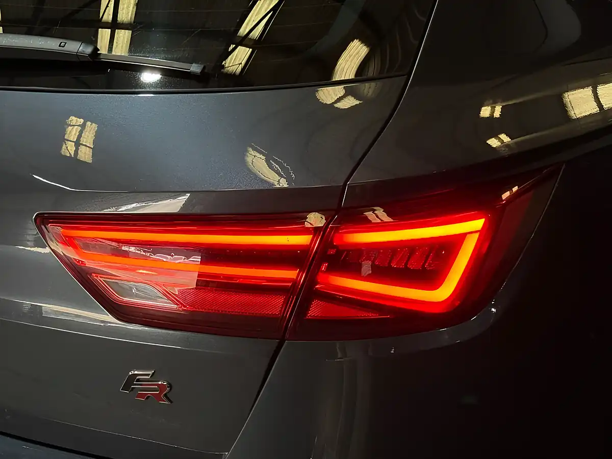 Used 2020 SEAT Leon Fr Grey - Interior and Exterior details 12