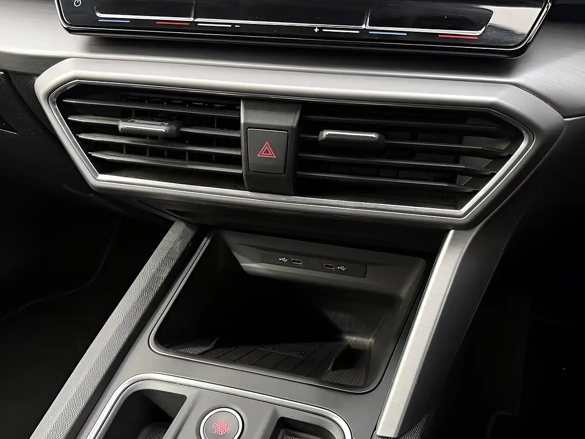Used 2020 SEAT Leon Fr Grey - Interior and Exterior details 18