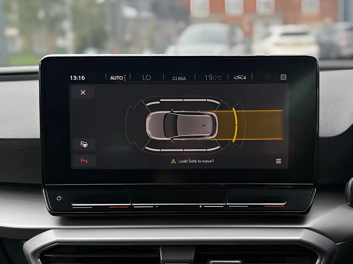 Used 2020 SEAT Leon Fr Grey - Interior and Exterior details 5