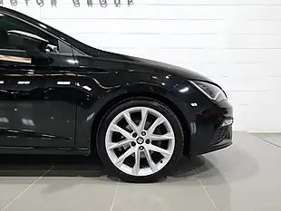 Used 2020 SEAT Leon Fr Midnight Black - Interior and Exterior details 10