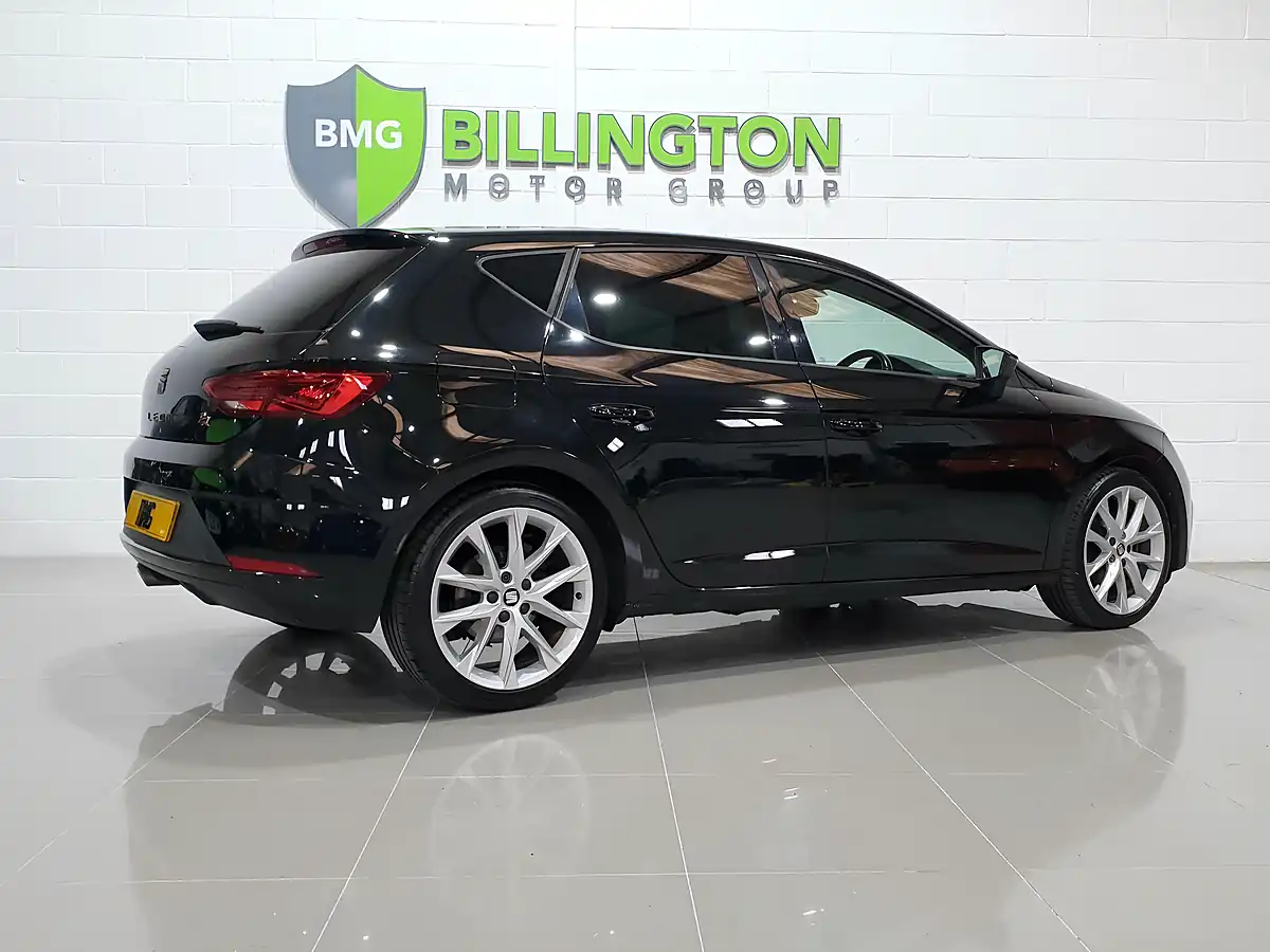 Used 2020 SEAT Leon Fr Midnight Black - Interior and Exterior details 7