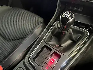 Used 2020 SEAT Leon Fr White - Interior and Exterior details 18