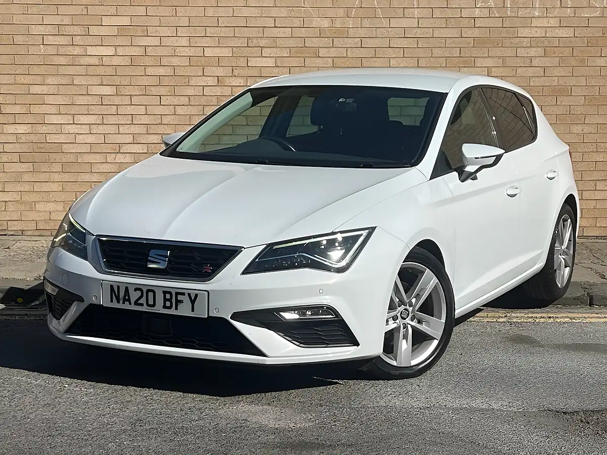 Used 2020 SEAT Leon Fr White - Interior and Exterior details 3