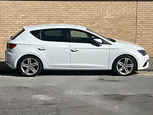 Used 2020 SEAT Leon Fr White - Interior and Exterior details 5