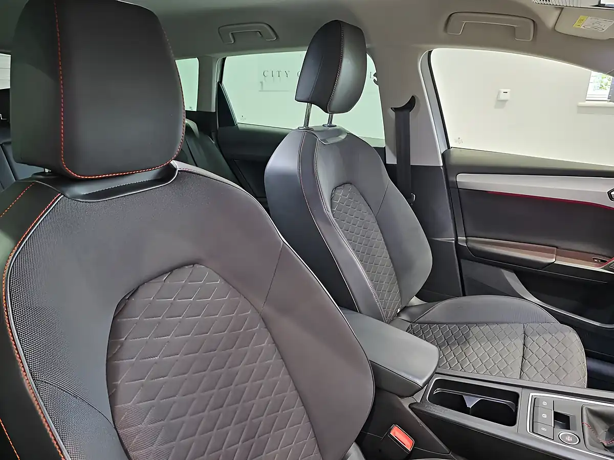 Used 2020 SEAT Leon Fr White - Interior and Exterior details 14