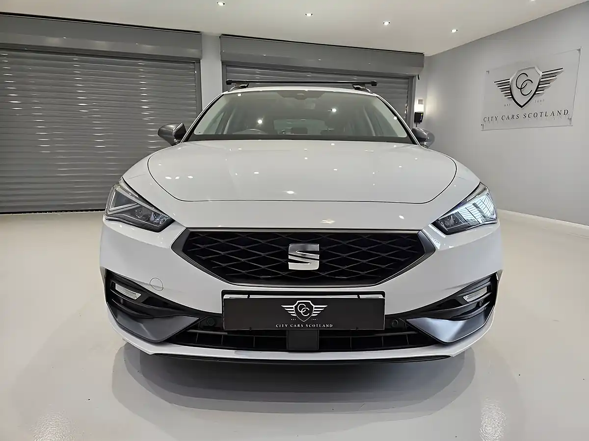 Used 2020 SEAT Leon Fr White - Interior and Exterior details 2