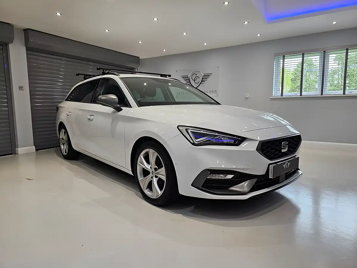 Used 2020 SEAT Leon Fr White - Interior and Exterior details 3