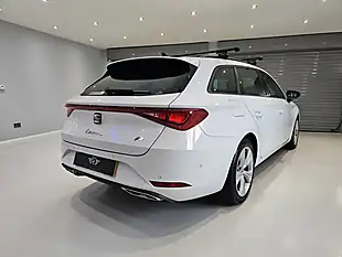 Used 2020 SEAT Leon Fr White - Interior and Exterior details 4