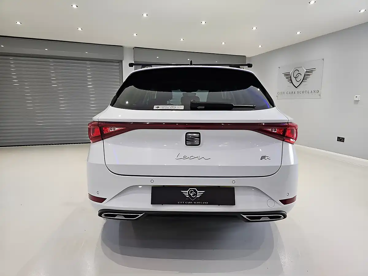 Used 2020 SEAT Leon Fr White - Interior and Exterior details 5