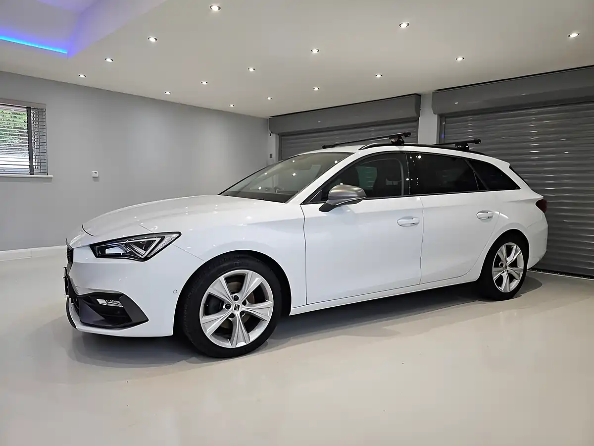 Used 2020 SEAT Leon Fr White - Interior and Exterior details 7