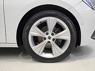 Used 2020 SEAT Leon Fr White - Interior and Exterior details 8