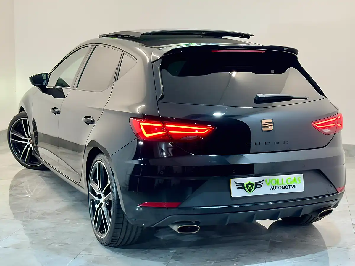 Used 2020 SEAT Leon Lux Black - Interior and Exterior details 10