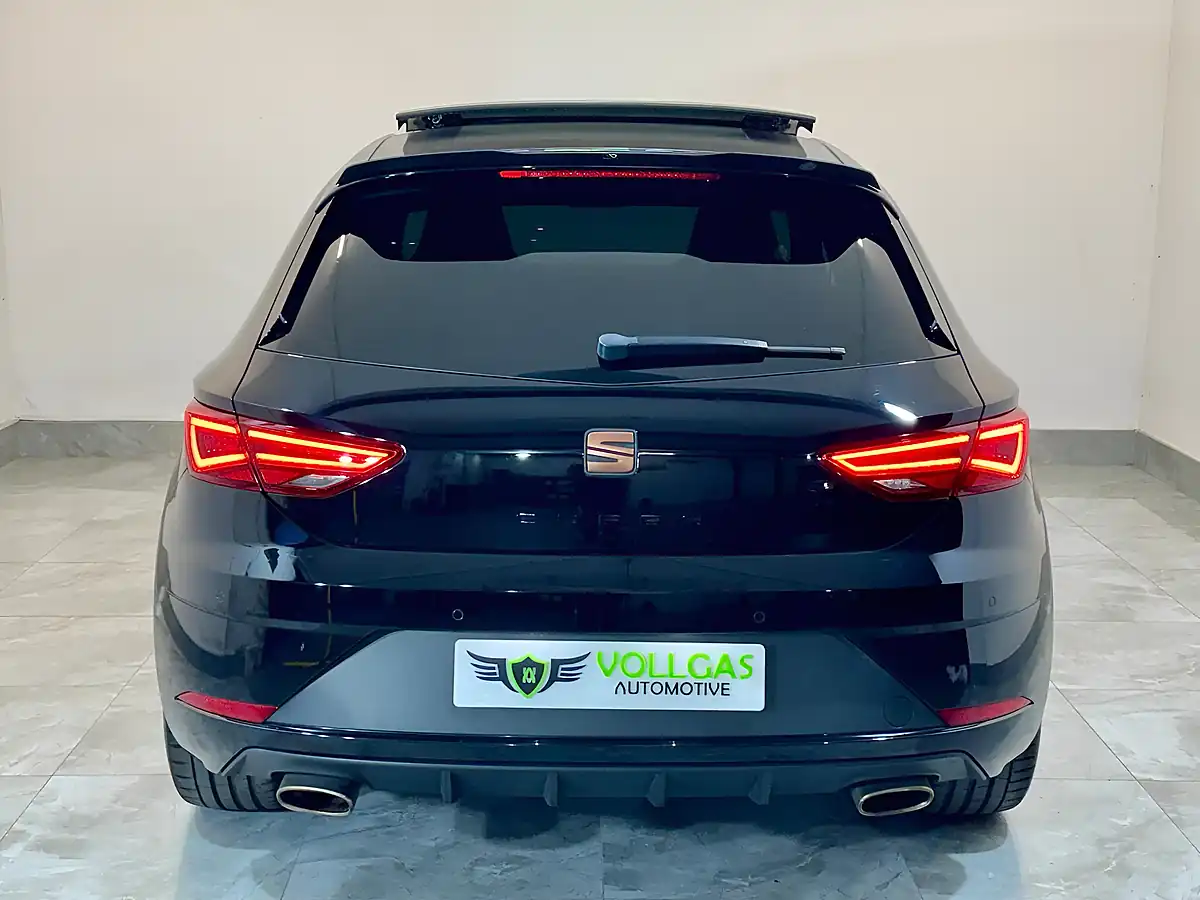 Used 2020 SEAT Leon Lux Black - Interior and Exterior details 18